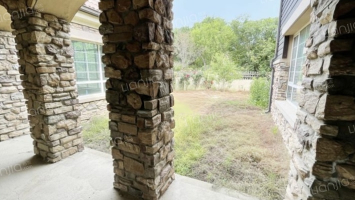 东高毛坯别墅 花园里的别墅区 业主急售-花园