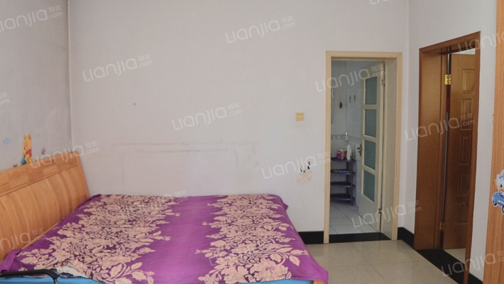 独栋别墅 带装修，看房方便，北二环-卧室E