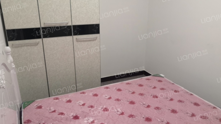 水岸花城，一线河景美宅，标准现房，即买即住-卧室A