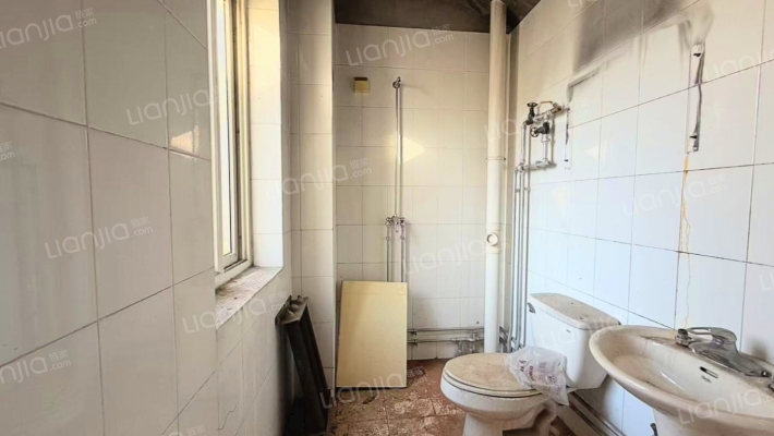 宝石花物业  集中供暖   物探局社区-卫生间B