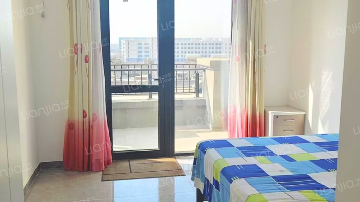 .南北通透四居室 2.精装修 3.采光视野好 4.配套齐全-卧室A