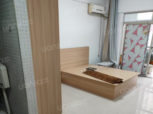 合租·文化广场 5居室 南/北卧