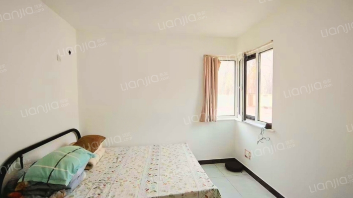 北京界三利中和城大三居双卫，户型好，离北京近的房。-卧室B