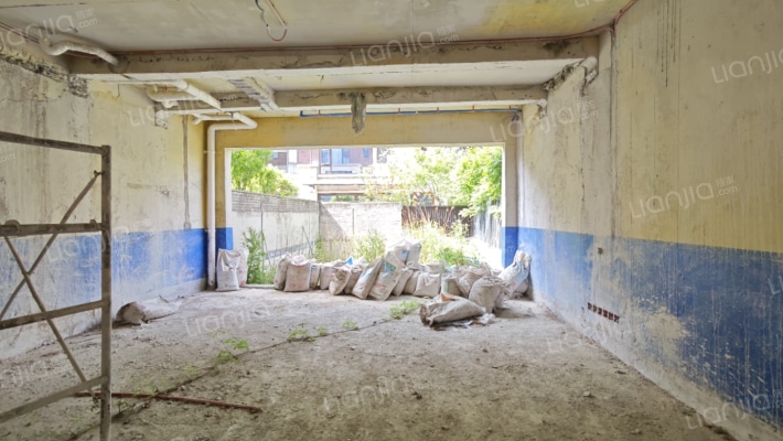 万科城B区别墅二手房实景图