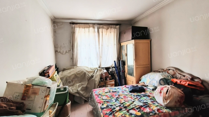 政法街 检察院南北通透大两居 低楼层-卧室B