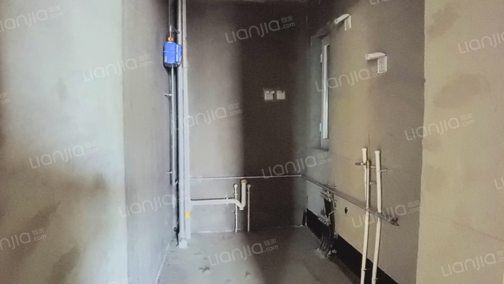 格局好，楼层好，视野宽阔，采光充足，配套设施齐全-厨房