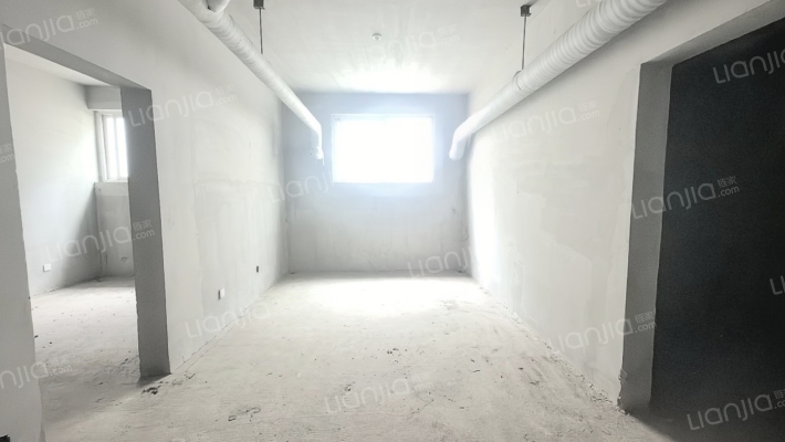 御景园一层带下樾三居室 房本满二-客厅A