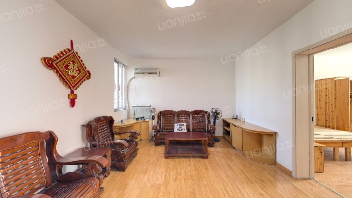 鸿裕华庭二手房实景图