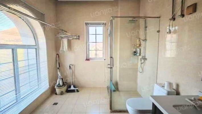 精装修 大院子 柏林顿水郡 独栋别墅 高品质的选择-卫生间A