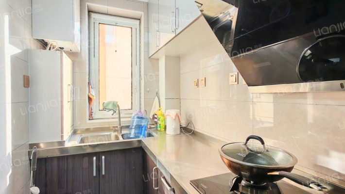 三利中和城二期C区 2室1厅 南-厨房