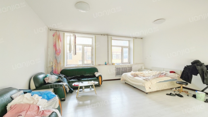 霞曼街二手房实景图