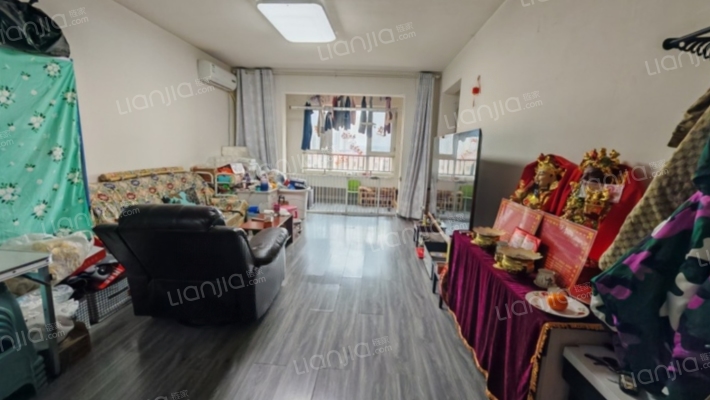 火车站   范阳路  南北通透三居  好楼层急售-客厅