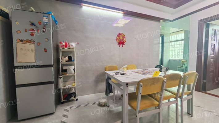 万新街二手房实景图