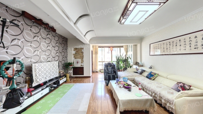 滨河花园二手房实景图