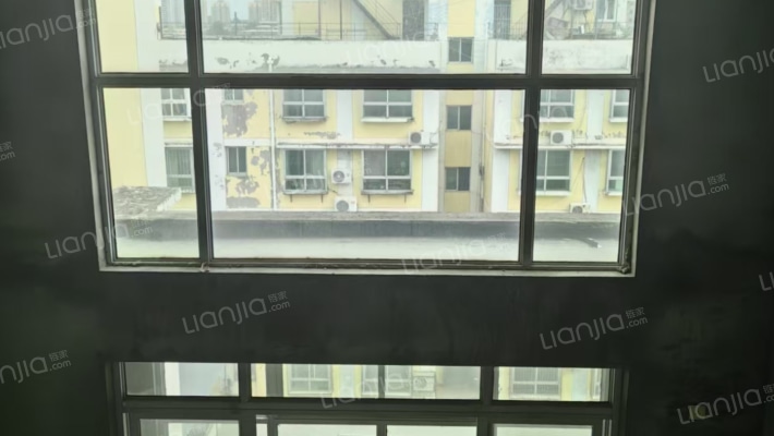 鼓楼新城 6室2厅 南 北-客厅