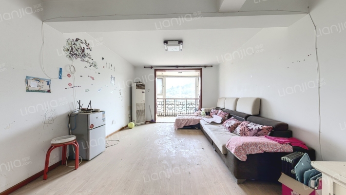 倚山嘉园二手房实景图