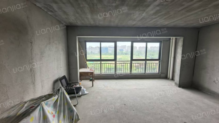 海滨东苑二手房实景图