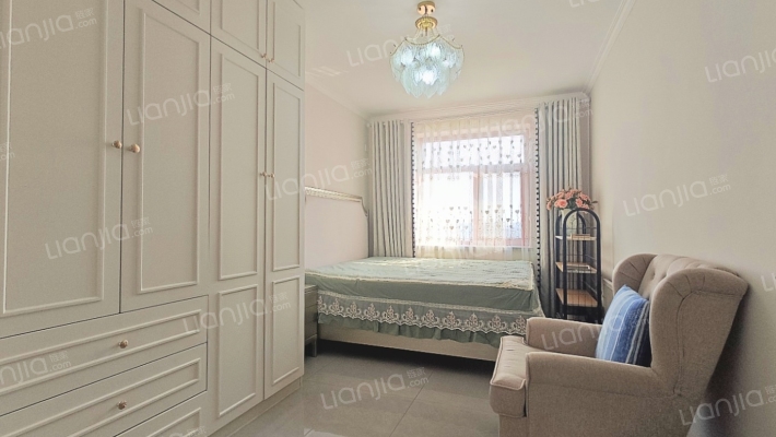 107国道边上  精装修没住过  户型方正 采光充足-卧室A