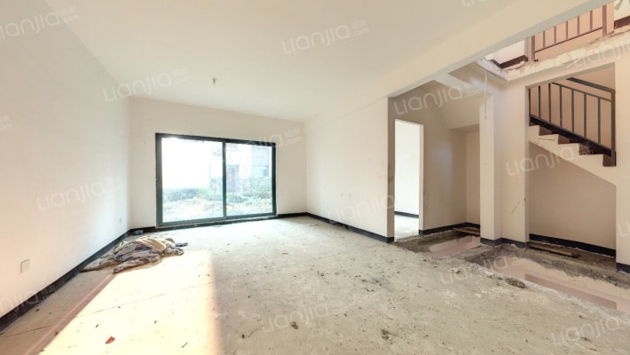 中南云樾二手房实景图