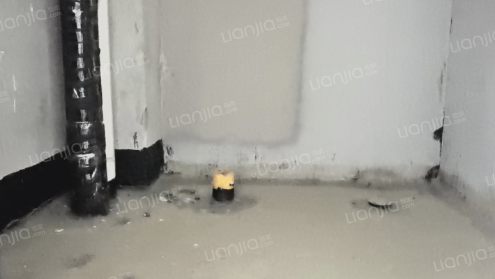 业主急售 别墅区里的高层 环境优雅-卫生间