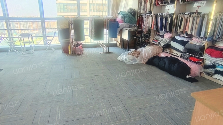 万国中心二手房实景图