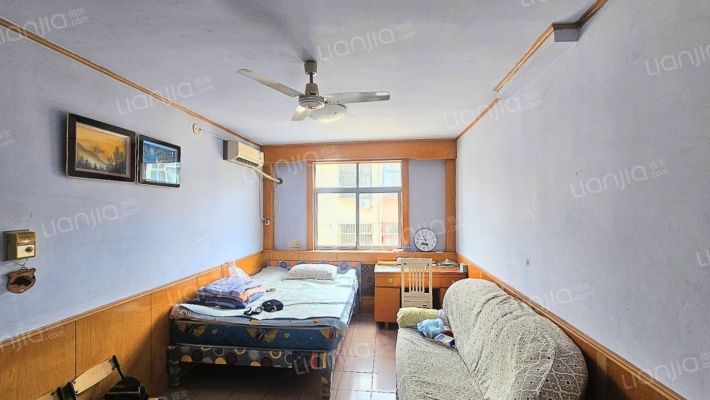 外贸工艺宿舍二手房实景图