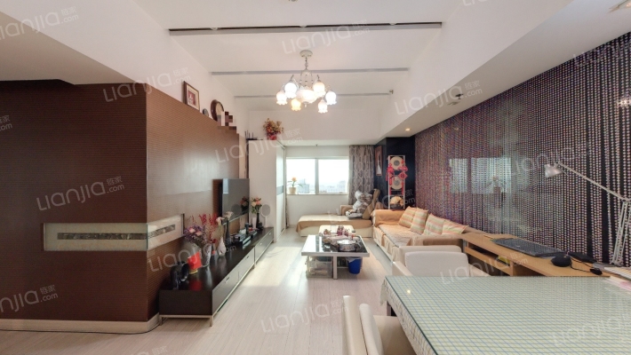 新世界中心二手房实景图