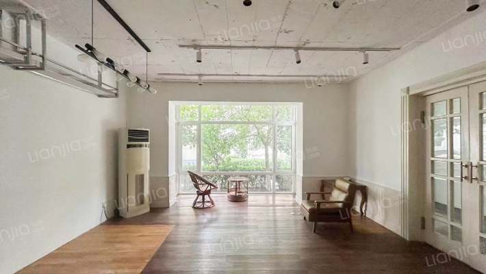 翠泉别墅二手房实景图