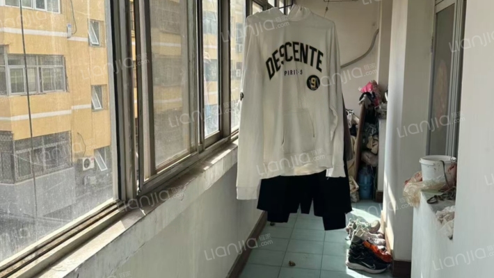 双塔明厨明卫 南北三居室 房本满五集中供暖-餐厅