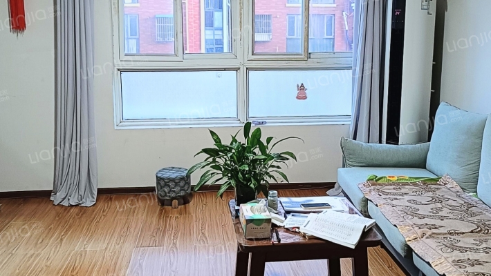 御华府二手房实景图