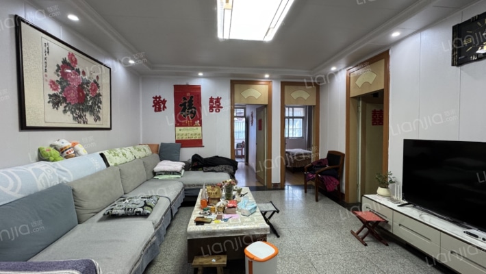 购物中心宿舍二手房实景图