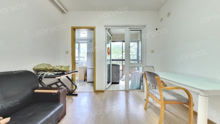 绿地新里派克公馆二手房实景图