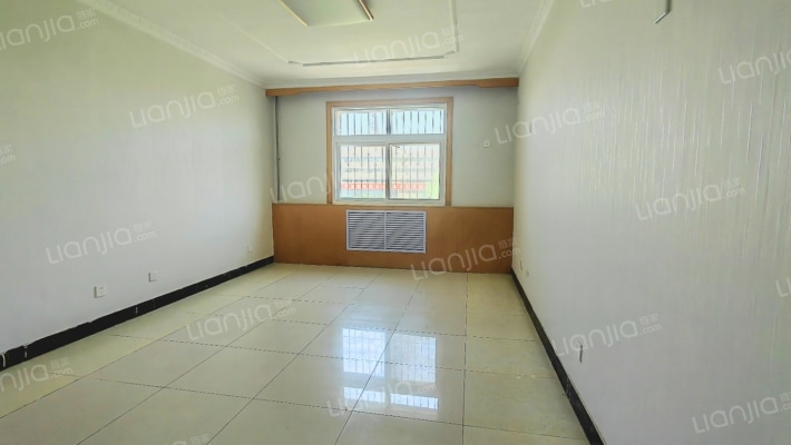 开发区槐林新村南北通透两居生活方便带小房-客厅