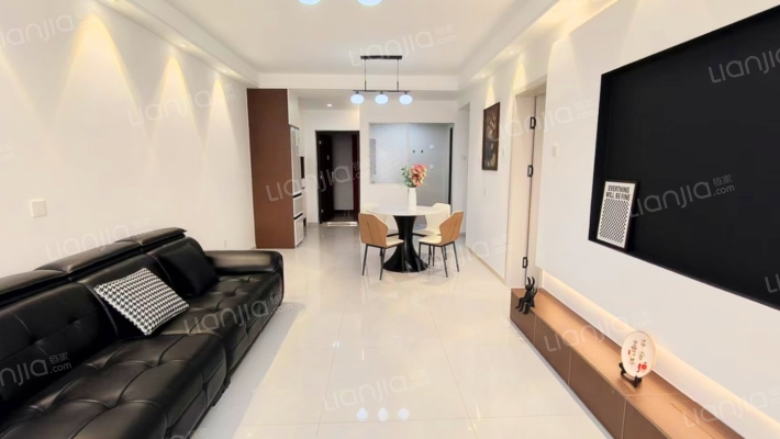 急售三利精装修两居，满二，价格美丽可小议-餐厅