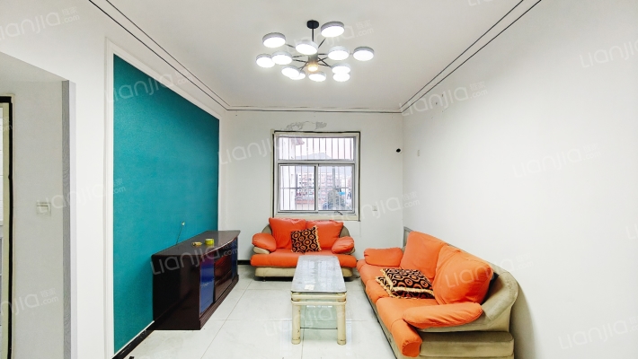 泰安市岱岳区职业教育中心教师进修学校校区宿舍二手房实景图