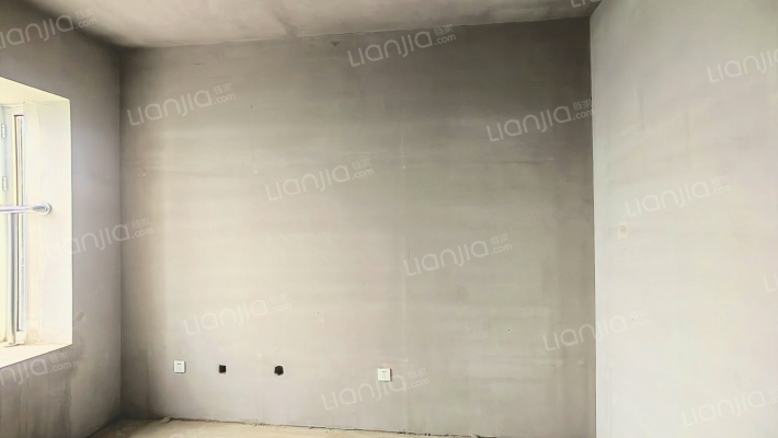 70年大产权，房证满二，次新房，通勤北京，交通方便。-卧室A