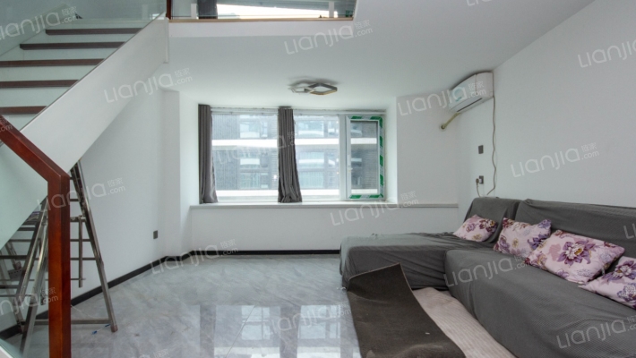 悦光年二手房实景图