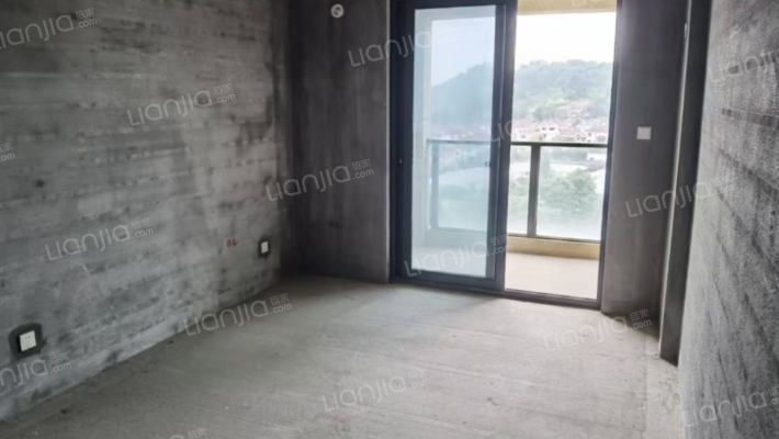 溪南雅苑一区二手房实景图