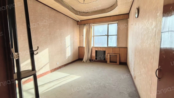 二康东北侧低价三居 房本满五 过度不错-卧室B