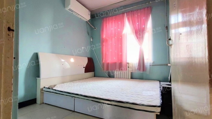 公摊小，楼层好，配套齐全，交通便利。-卧室B