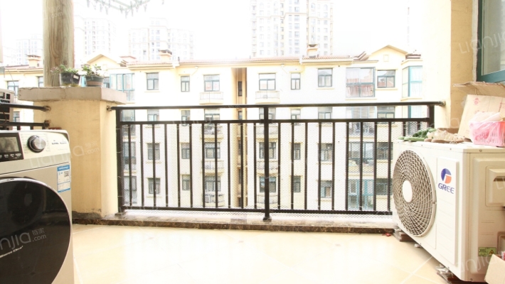 庆丰街建业多层洋房 税满 支持按揭 室内干净 产权清晰-阳台