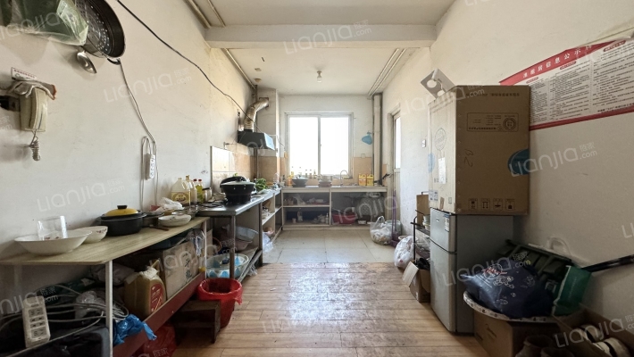 心泊荷花苑二手房实景图
