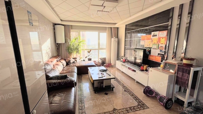 涿州距离北京交界的一个项目楼盘，买的就是位置-客厅