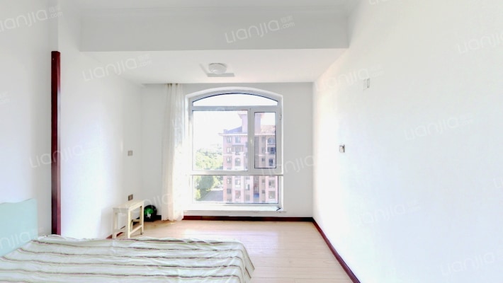 開世嘉年三期二手房实景图