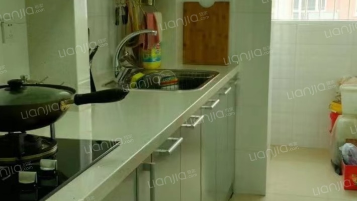 70年大产权，有房本，南北通透两居，明厨明卫，精装修-厨房