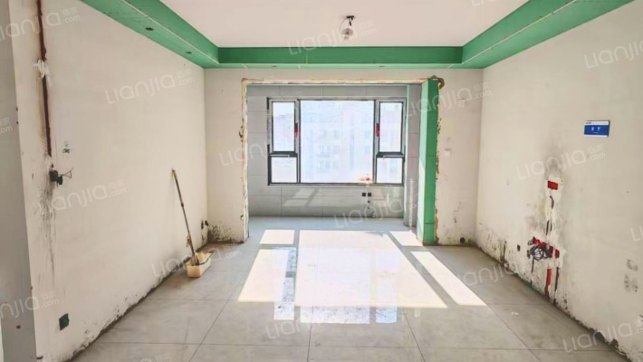 中冶未来城小区优质房源、南北通透大三居、好好好好好-客厅