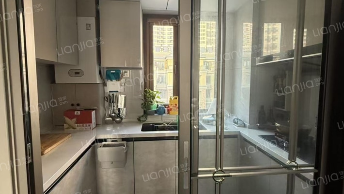 鸿坤理想尔湾 4室2厅 南 北-厨房