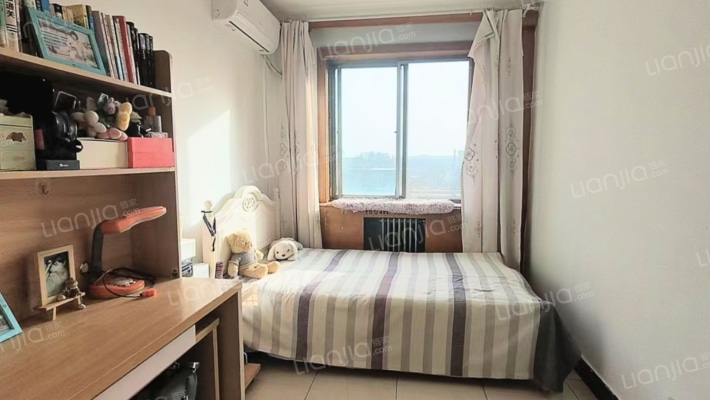 南北通透大三居，户型方正，明厨明卫，集中供暖-卧室C