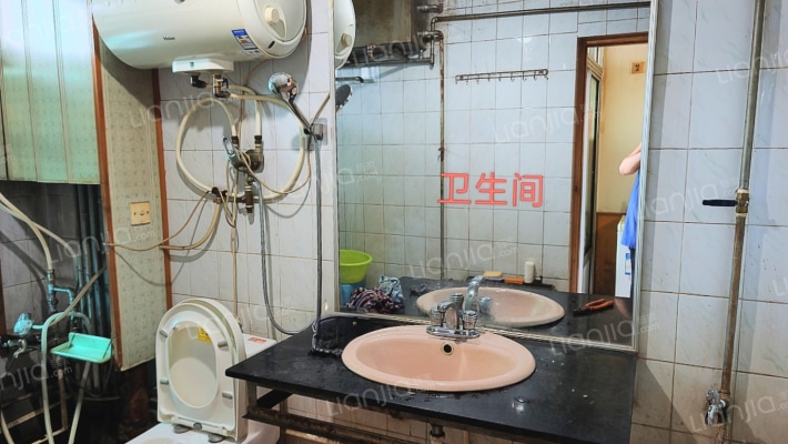 金顺苑 3室2厅 南 北-卫生间