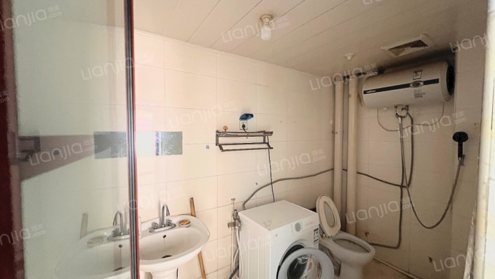 精装两居，临香邑溪谷，出门步行街-卫生间